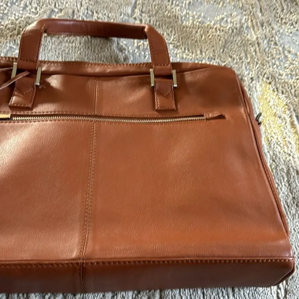 BUGATTI MANHATTAN LEATHER SLIM 15.6